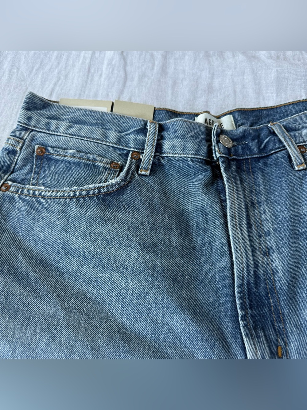 Agolde Stella High-Rise Light Denim Shorts NEW Size 31 - Picture 3 of 8